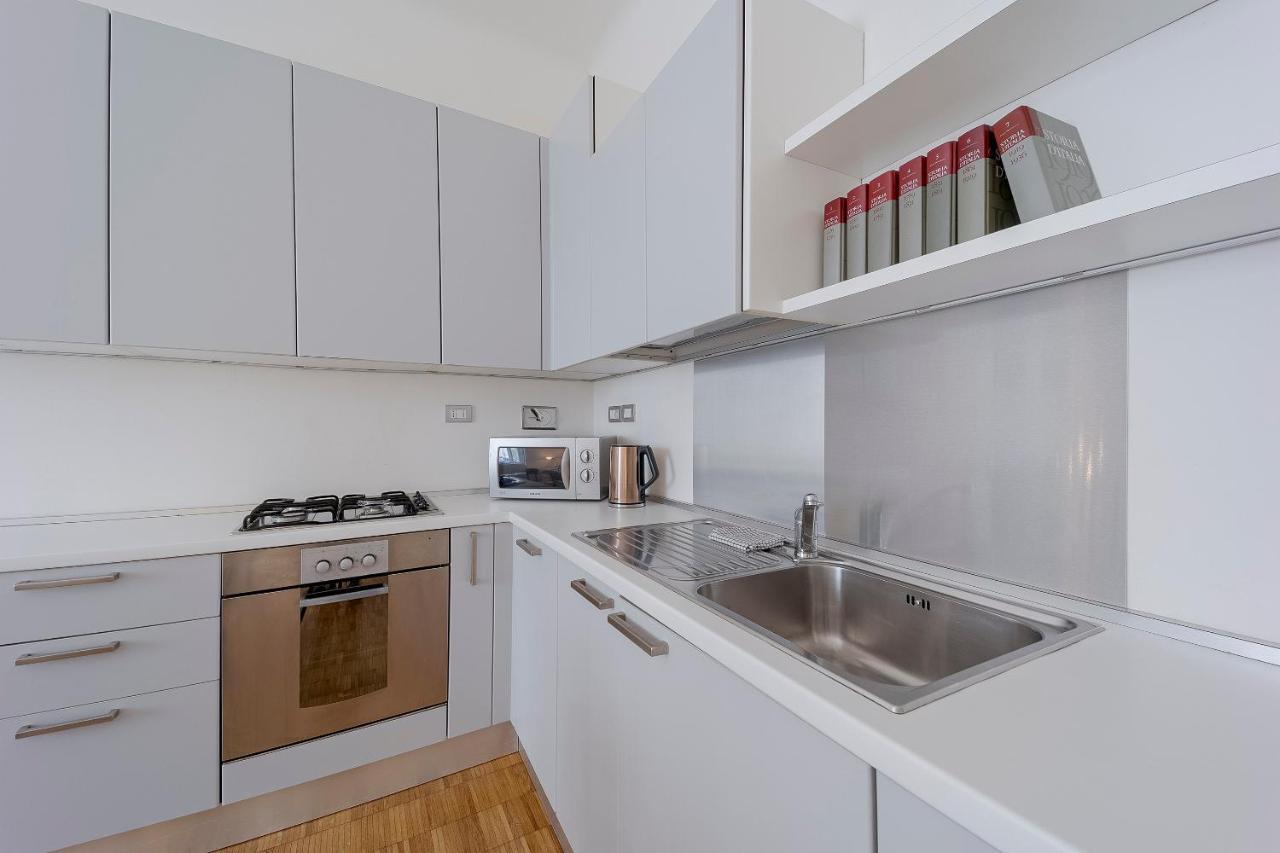 Seaside Roomy Apartment Bordighera